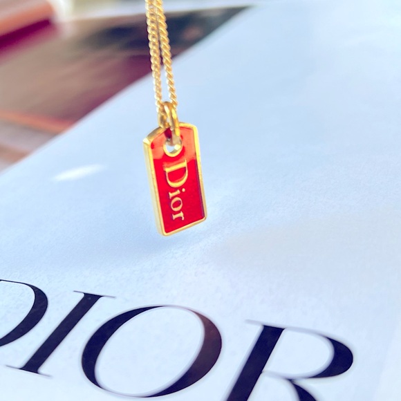 DIOR Red Tag Bracelet - Picture 1 of 11